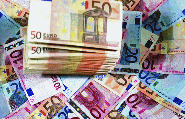 Băncile din Grecia vor restructura credite neperformante de 5,5 miliarde euro