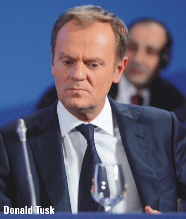 Ministrul polonez al Apărării îl acuză pe Donald Tusk de implicare în accidentul aviatic de la Smolensk
