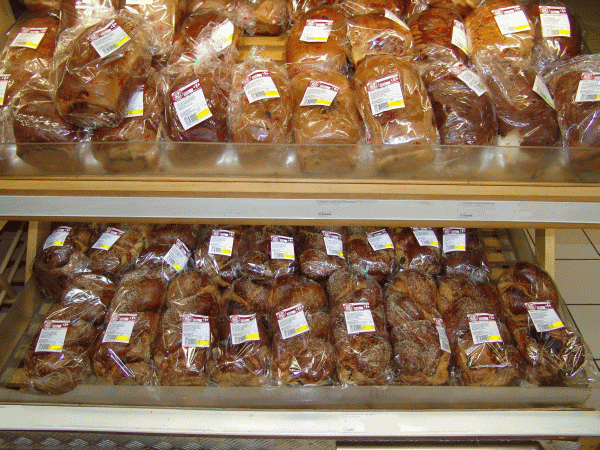 Producătorii promit că nu scumpesc alimentele de Paşte