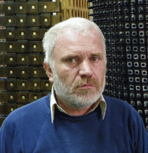 Sculptorul Dan Gavris.