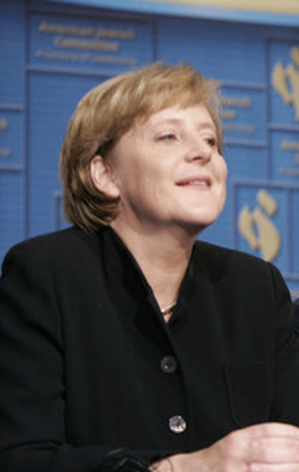 Merkel vrea un nou impuls în relaţia cu Franţa