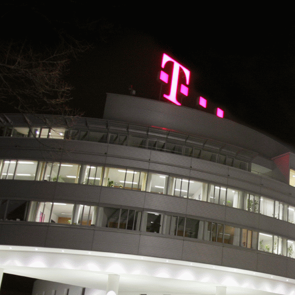 Acuzaţii grave în urma disponibilizărilor de la Telekom România