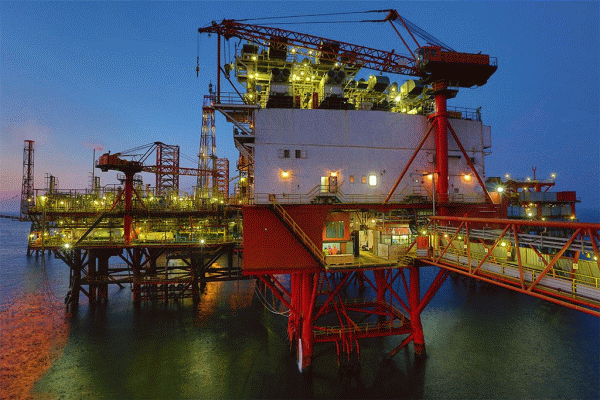 "Posibila escaladare a conflictului din Qatar afectează negativ petrolul"