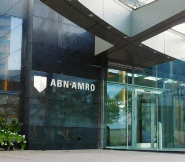 Olanda obţine 1,48 miliarde euro din vânzarea unei participaţii din "ABN Amro"