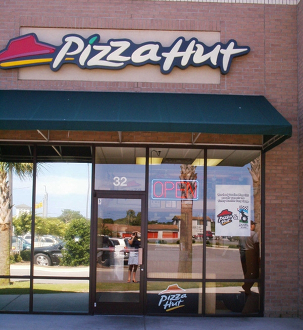 Pizza Hut Delivery a deschis o nouă unitate în Bucureşti 
