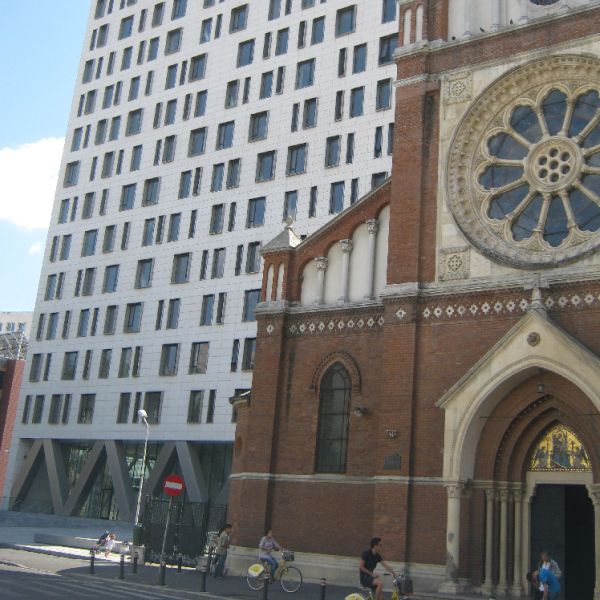 "Primarul general încearcă să se spele pe mâini în cazul Cathedral Plaza"