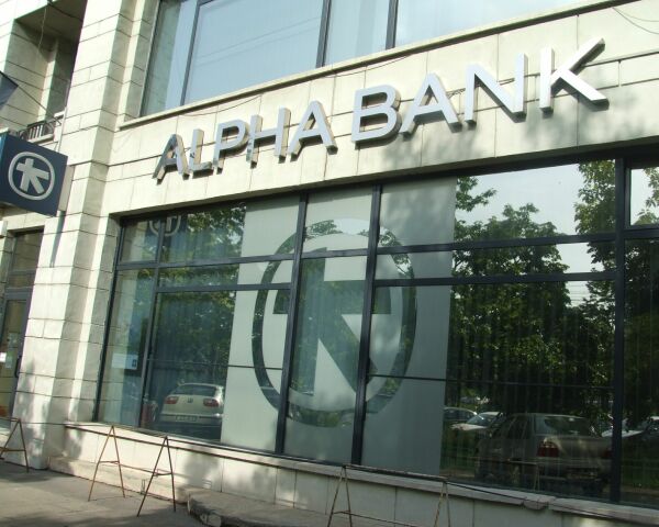Moody's: "Alpha Bank România îşi va menţine profitabilitatea moderată în următoarele 12-18 luni"