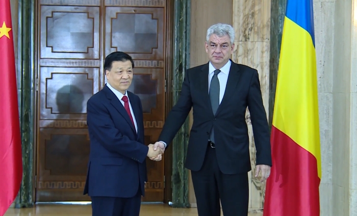 Liu Yunshan şi Mihai Tudose (Sursa foto: captură Youtube)