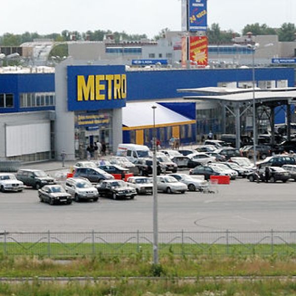 "Metro" devine acţionarul majoritar al grupului francez "Fnac Darty"