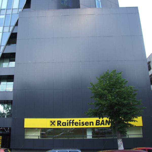 Polonia a prelungit cu un an termenul până la care "Raiffeisen" trebuie să listeze "Polbank"