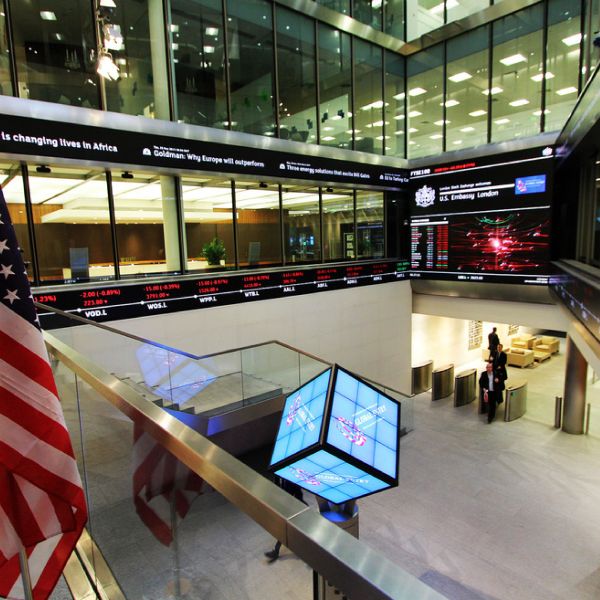 Profitul London Stock Exchange a crescut datorită operaţiunilor de clearing şi ale celor cu indici