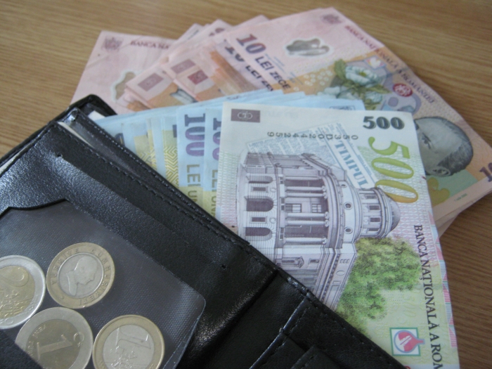 Guvernul a aprobat ordonanţa prin care pensiile de serviciu nu vor mai putea depăşi salariile nete