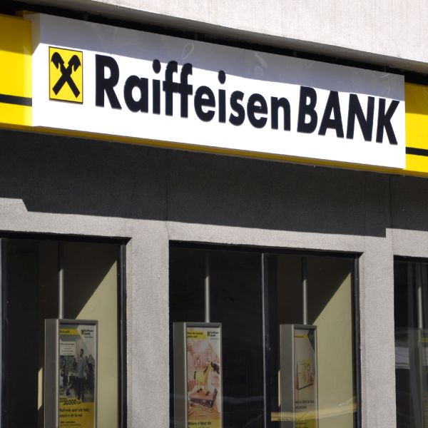 Raiffeisen Bank a raportat o creştere de 2% a profitului net în primul semestru, la 55 milioane euro