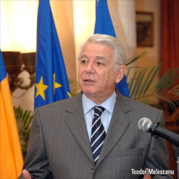 Teodor Meleşcanu vede aderarea noastră la zona euro în 2022