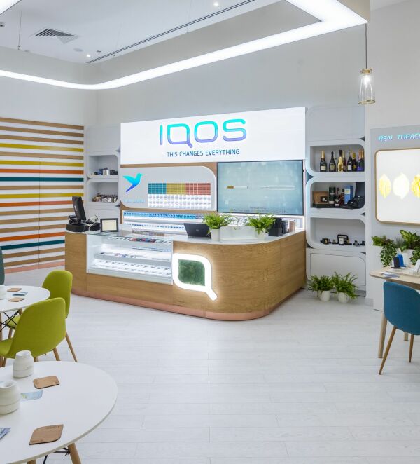 Philip Morris a lansat primul magazin IQOS din Bucureşti