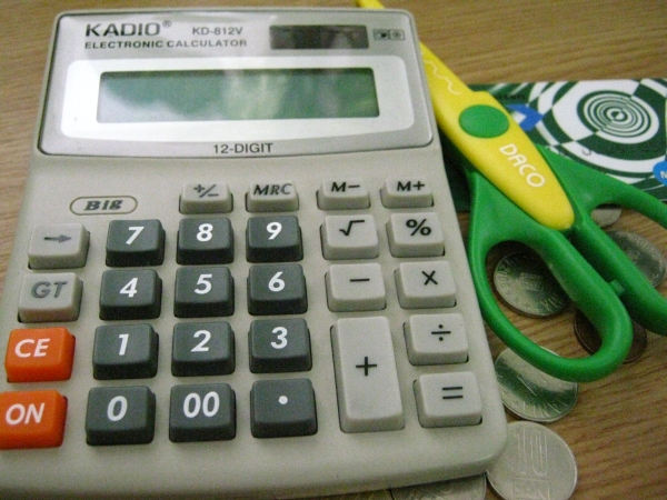 ANAF anunţă facilităţile fiscale de care vor beneficia firmele care optează pentru plata defalcată a TVA
