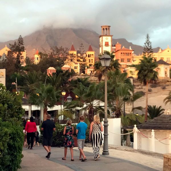Numărul turiştilor Cocktail Holidays a crescut, vara aceasta, cu 10%