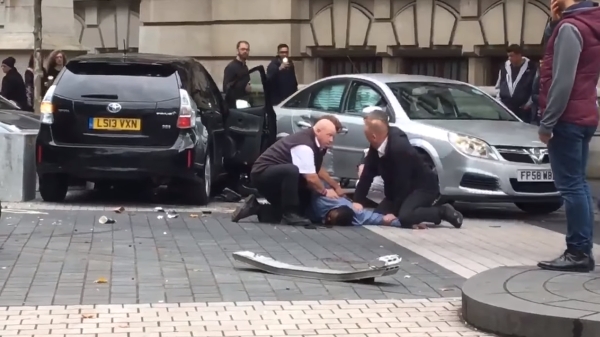 Incident la Londra (Sursa foto: captură Youtube)