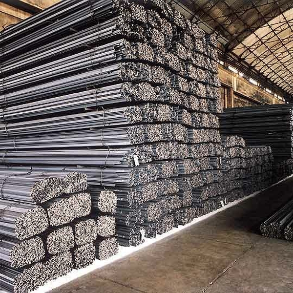 Comenzile noi din industria prelucrătoare au crescut cu 12,2%