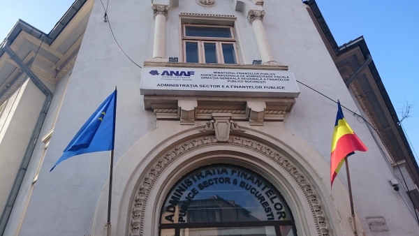 Inspectorii antifraudă au verificat 126 de firme din centrele comerciale situate în Bucureşti şi Ilfov