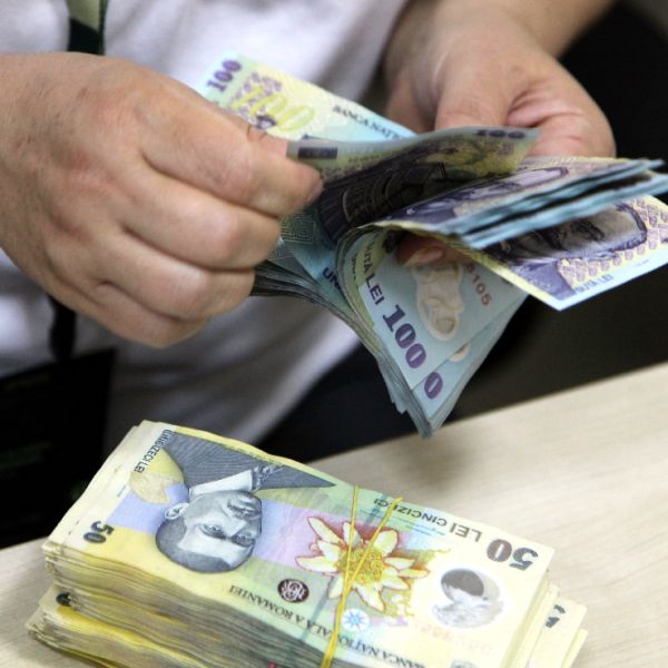 IFC împrumută cu 150 de milioane de lei UniCredit Leasing
