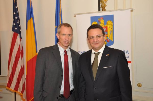 Tom Goffus şi George Maior (Sursa foto: Facebook)