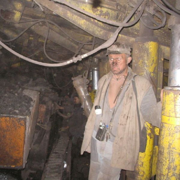 "Minerii de la Crucea, cu salariile la zi"