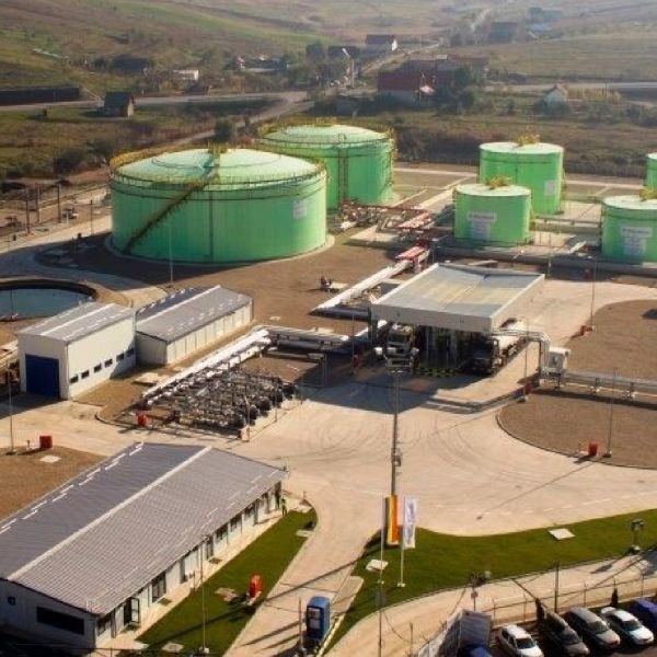 În mai, Gabriel Dumitraşcu, fostul şef al privatizărilor din Energie, spunea că noua propunere favorizează în special OMV Petrom. 