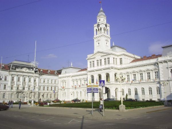 Zeci de primari din Arad au participat la un protest faţă de prevederile Codului Fiscal