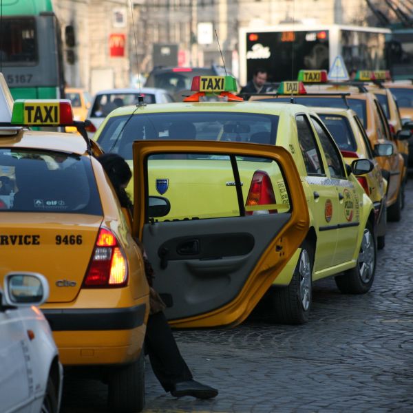 "Va fi interzisă taximetria care nu se încadrează în prevederile legale"