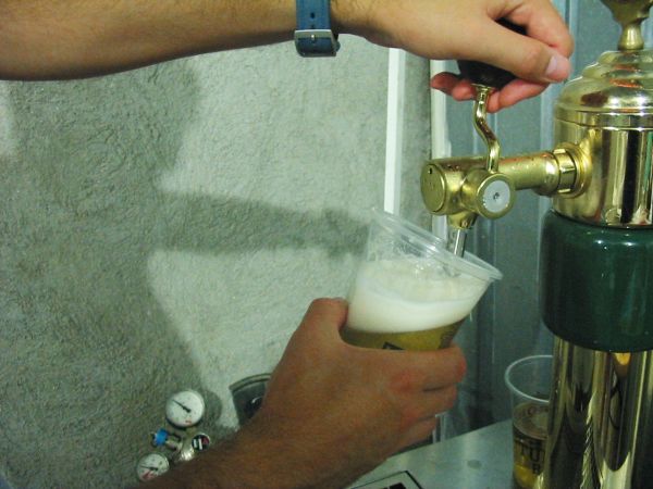 Fiica fostului prefect de Braşov Ion Gonţea vrea să facă o microberărie din fonduri europene