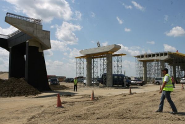 CNAIR a recepţionat în 2017 doar 24 kilometri de autostradă
