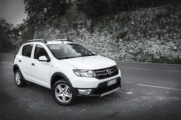 Dacia a ajuns la un acord cu sindicatul pentru acordarea unei sume compensatorii de 20%