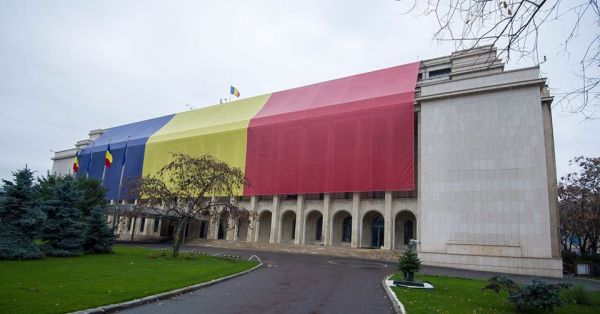 OUG: Menţinerea în plată a influenţelor financiare pentru personalul din unităţile sanitare după 1 ianuarie