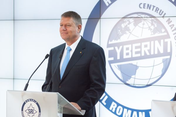 Iohannis a semnat decrete cu privire la protecţia informaţiilor clasificate