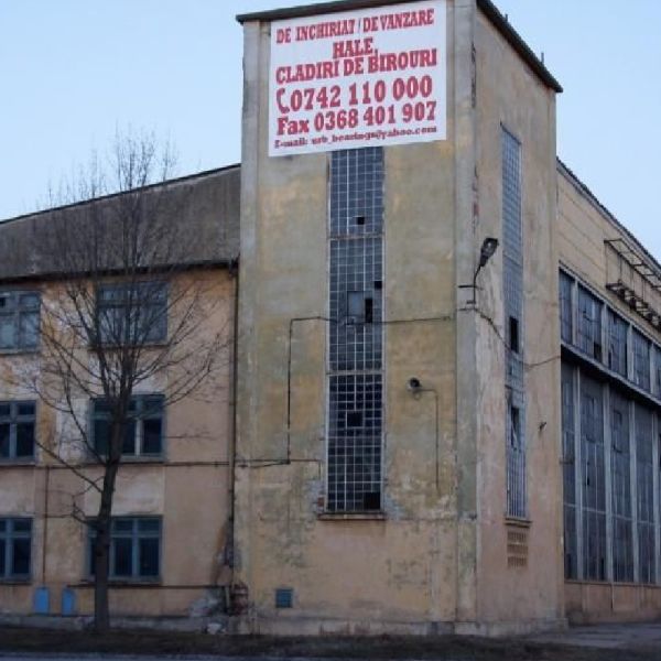 O hală de 6.500 de mp a fostei uzine Rulmentul, scoasă la vânzare cu 2,95 milioane de euro
