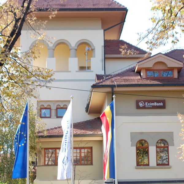 EximBank acordă BT Leasing 100 de milioane de lei