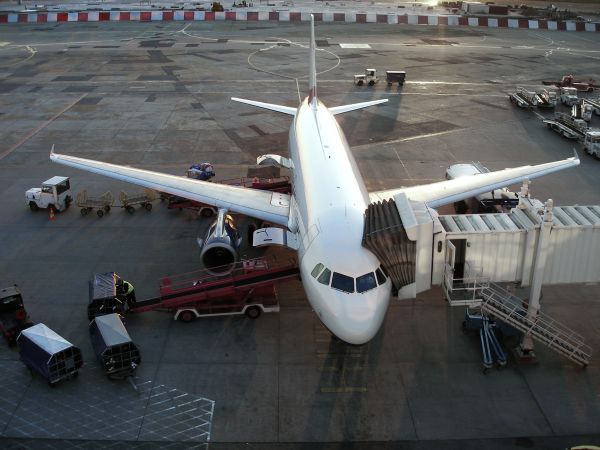 Anchetă demarată în Turcia, după ce un avion a ieşit de pe pistă la Trabzon 