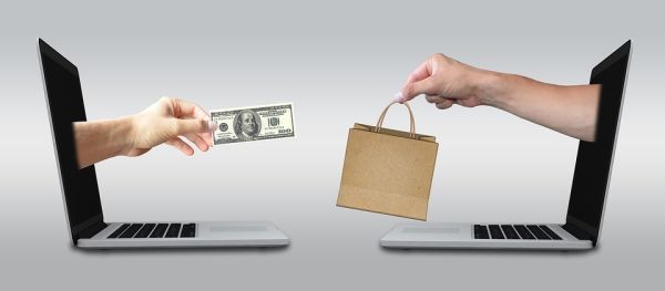 Românii pe ultimul loc în UE la achiziţiile online