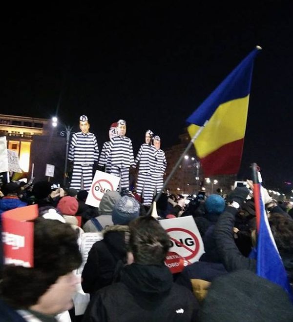 "Decât că nu-i de râs!"