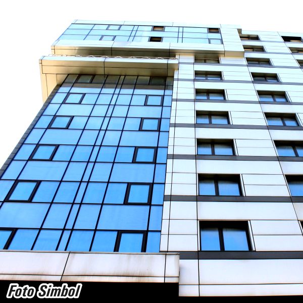 Mai multe clădiri ale companiei Organe de Asamblare, scoase la vânzare după intrarea firmei în insolvenţă 
