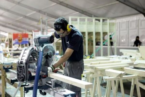 Preţurile producţiei industriale au crescut cu 3,7% în decembrie 2017 