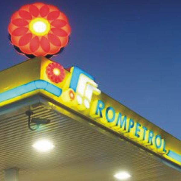 Ministerul Energiei şi-a bugetat vânzarea acţiunilor Rompetrol Rafinare