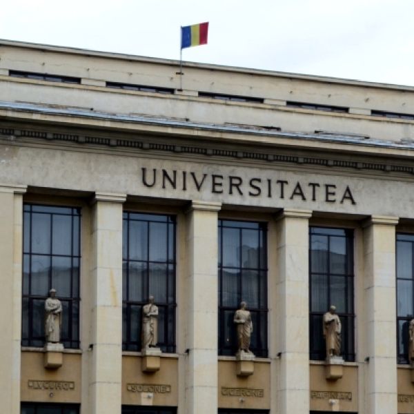 Ghid pentru evitarea implicării politice a conducerii universităţilor