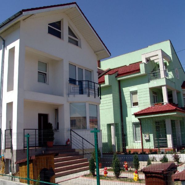 Construcţiile de clădiri rezidenţiale au crescut cu 69,7% în 2017, faţă de 2016