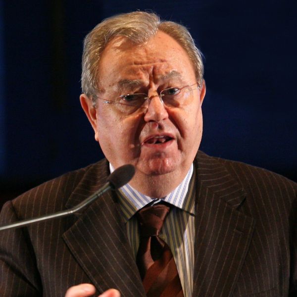 George Constantin Păunescu controla Dac Air.