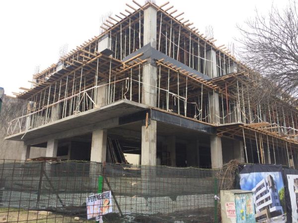 Locuinţe şi spaţii comerciale noi în Calea Văcăreşti