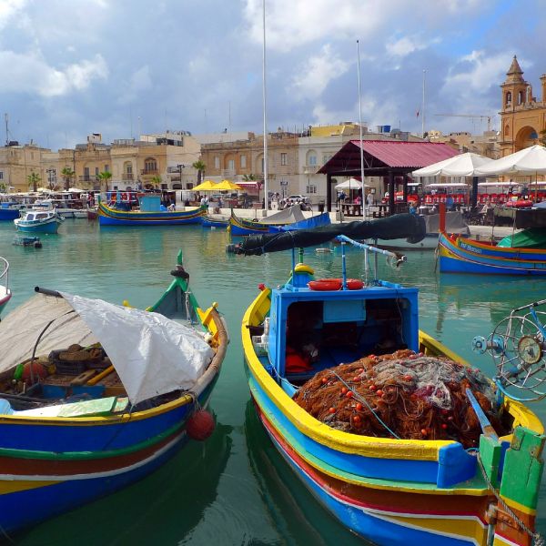 Zborurile către destinaţiile preferate de turişti, mai ieftine cu 16% faţă de anul trecut, de Paşte