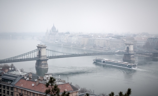 Ministerul Afacerilor Externe emite averitizare pentru cetăţenii ţării care se află, călătoresc sau tranzitează zona Ungariei