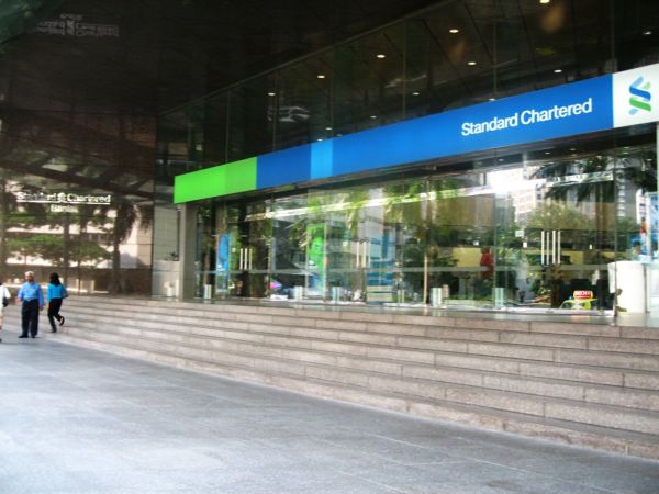 "Standard Chartered", amendată cu 4 milioane de dolari în Singapore